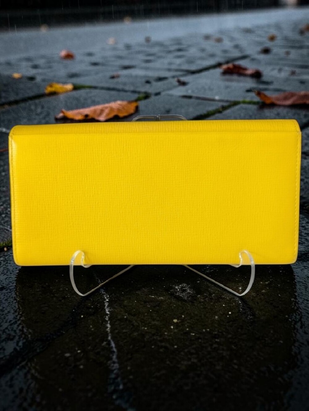 MCM Visetos Long Wallet in Rare Lemon Yellow - Picture 2 of 15